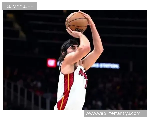 哈克斯开季表现出色场均157分7篮板期待保持健康状态 哈克斯开季表现出色场均157分7篮板期待保持健康状态