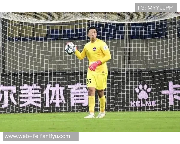 郭全博神勇表现连扑两球令对手外援无奈抱头痛惜展现门将绝技