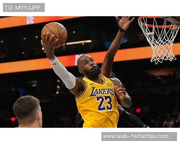 湖人防守失效詹姆斯体能透支东契奇拼尽全力难挽败局