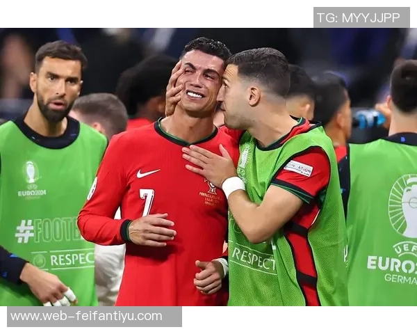 C罗在胜利打入第三球后与对方门将互动和解引发热议